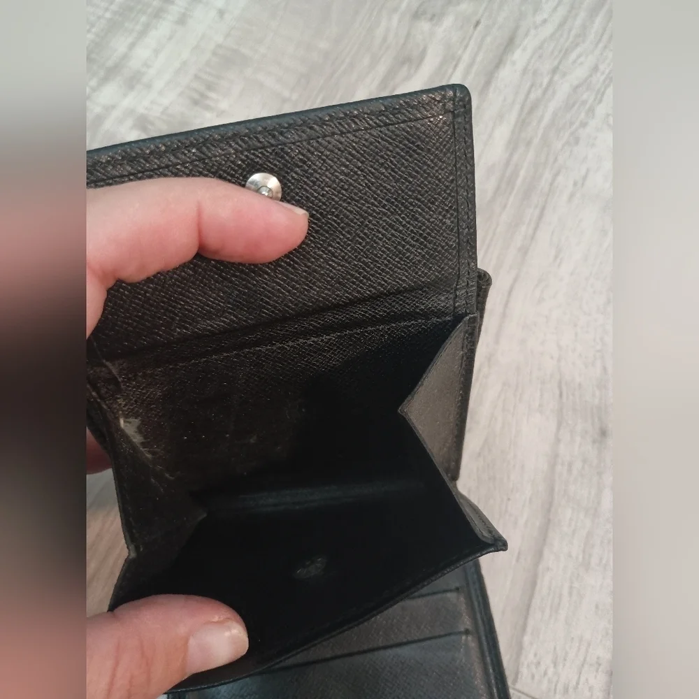 Louis Vuitton Black Taiga Leather Mens Multiple Wallet